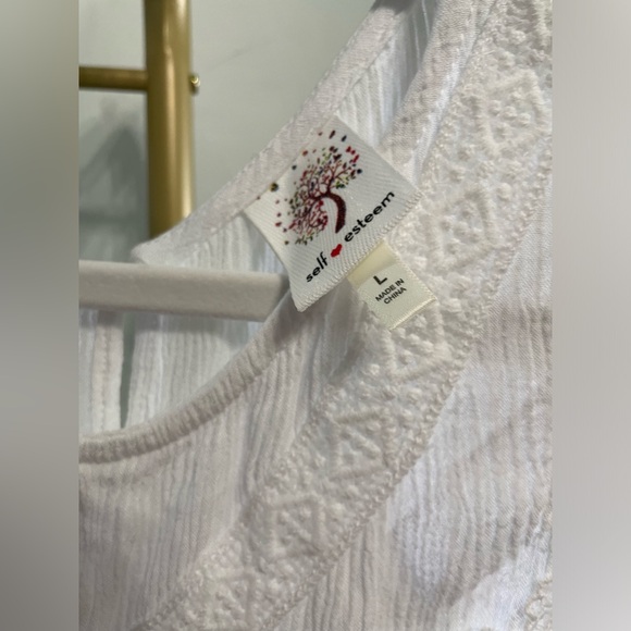 Self Esteem eyelet white sleeveless blouse size large - Picture 4 of 7
